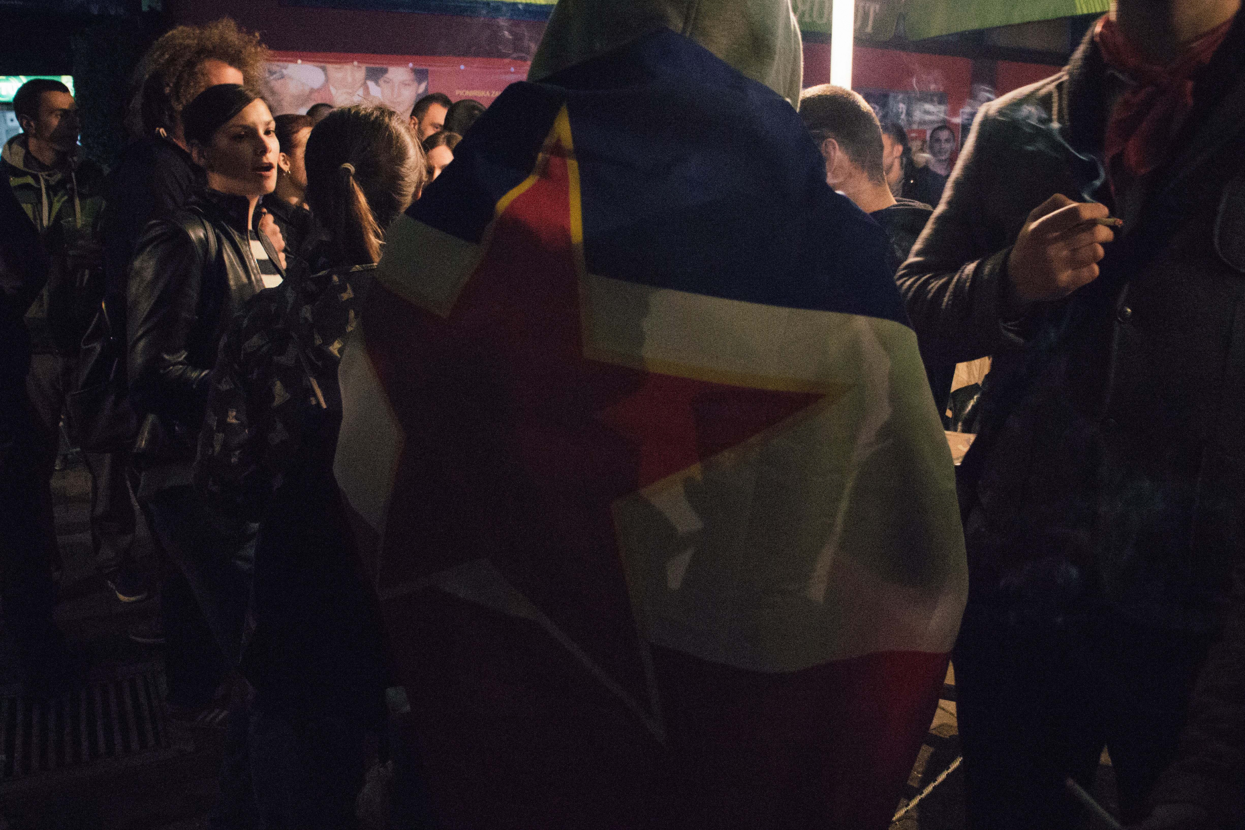 "Nosim ovu zastavu jer iščekujem vrijeme kada će se Jugoslavija ponovo ujediniti."