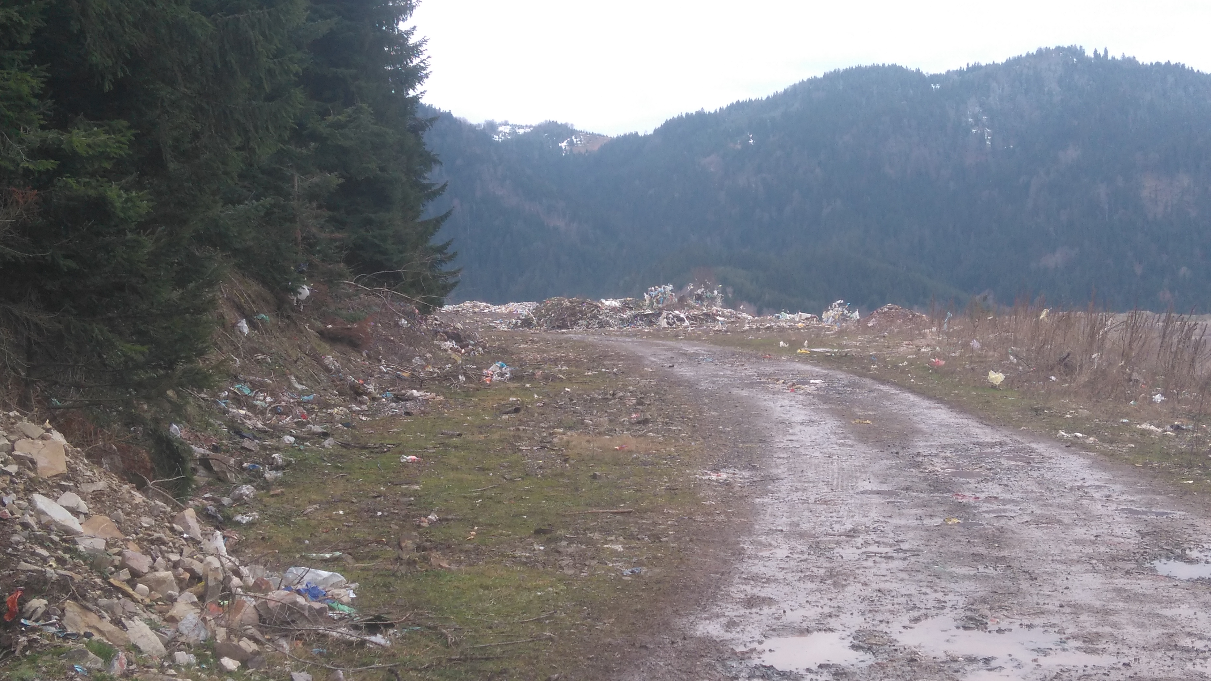 Entrance to the city landfill (photo by: Zlatan Likić)