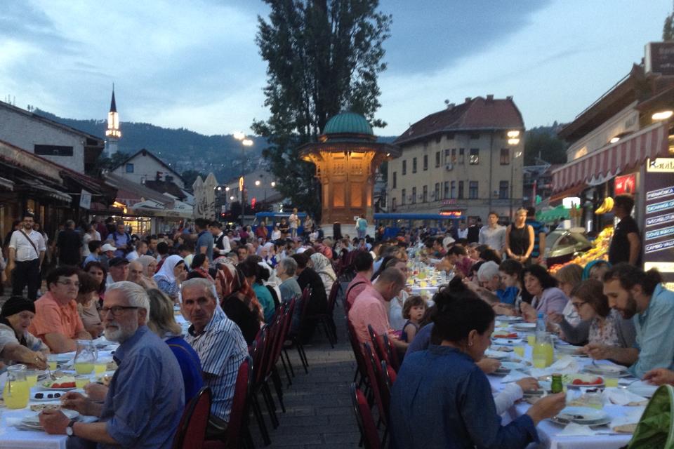 Summit attendees gather for iftar near the Sebilj Fountain in Sarajevo’s Old Town (photo: James Hill)