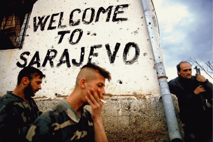 Ron Haviv Imaging War Balkan Diskurs   Bosnian Soldiers Take A Break Near The Frontline 