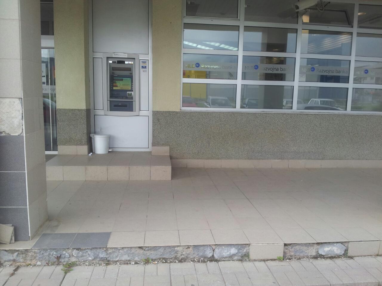 Bankomat-ATM.jpg